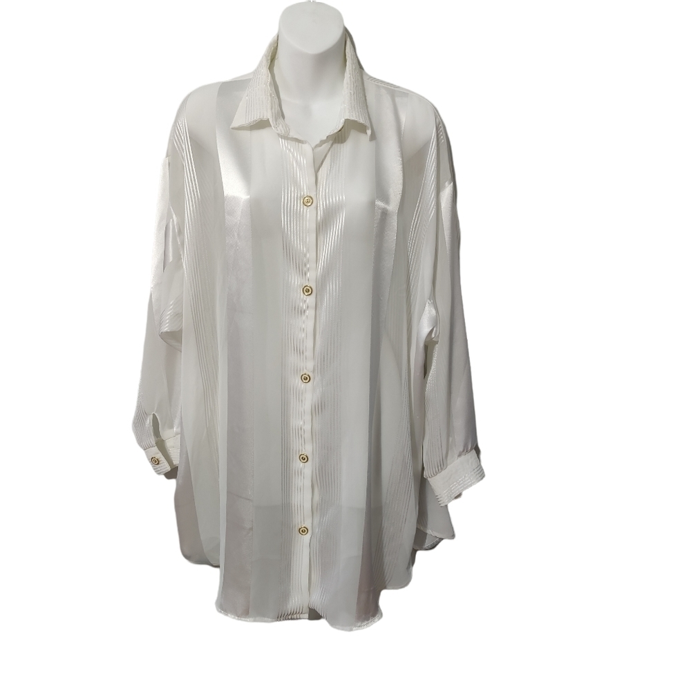 Sand Dollars Oversized buttoned white collar shirt size medium
